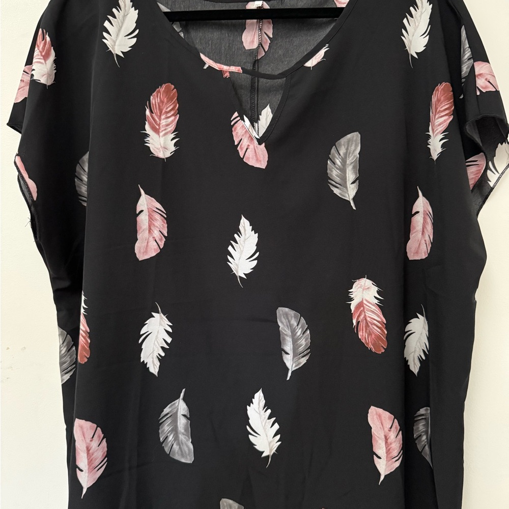 Amazon White and Pink Relaxed Blouse